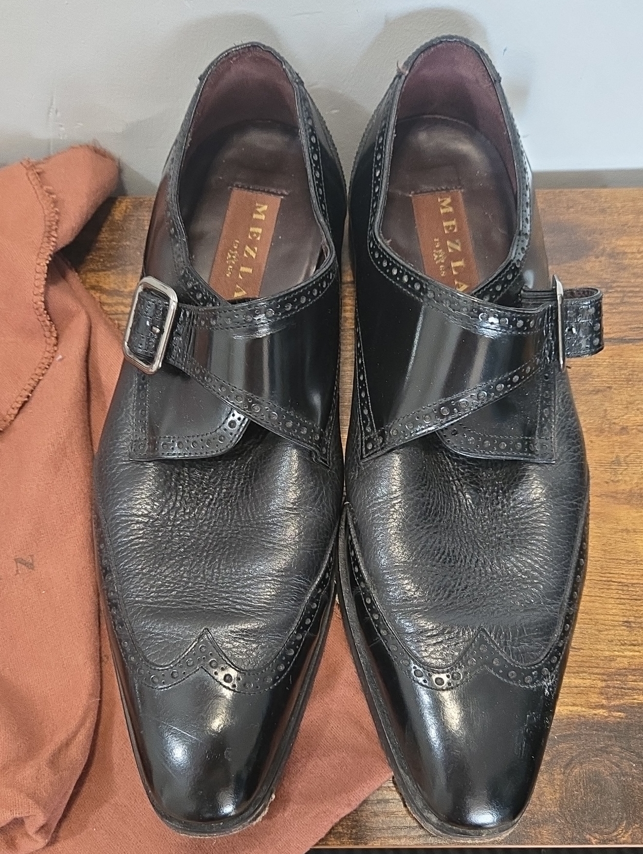 Mezlan Black Leather Single Monk Strap Wingtip Oxfords With Dustbags